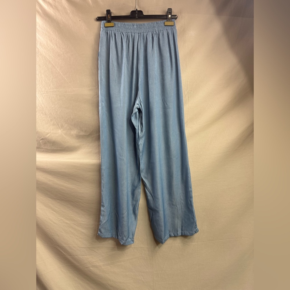 Blue Embroidered Design On The Hem Pants - Picture 6 of 7
